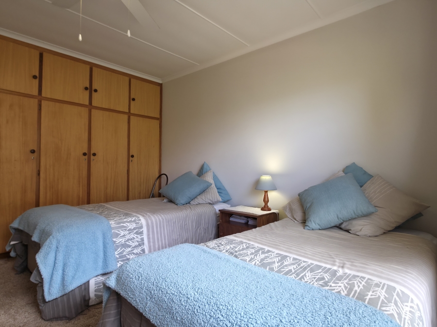 6 Bedroom Property for Sale in Jeffreys Bay Central Eastern Cape